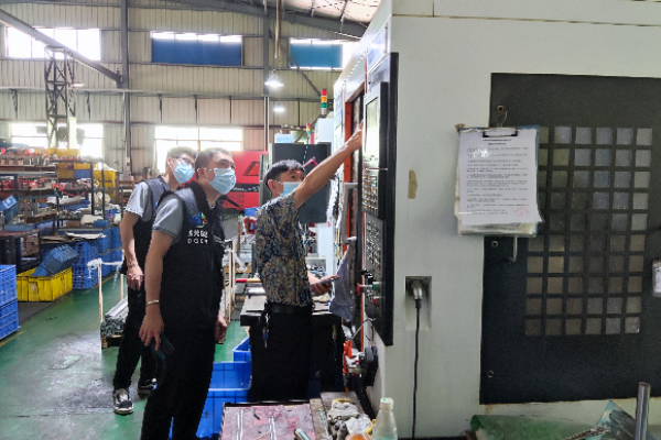 實現(xiàn)無紙化工廠：三防平板電腦實現(xiàn)無紙化工廠解決方案